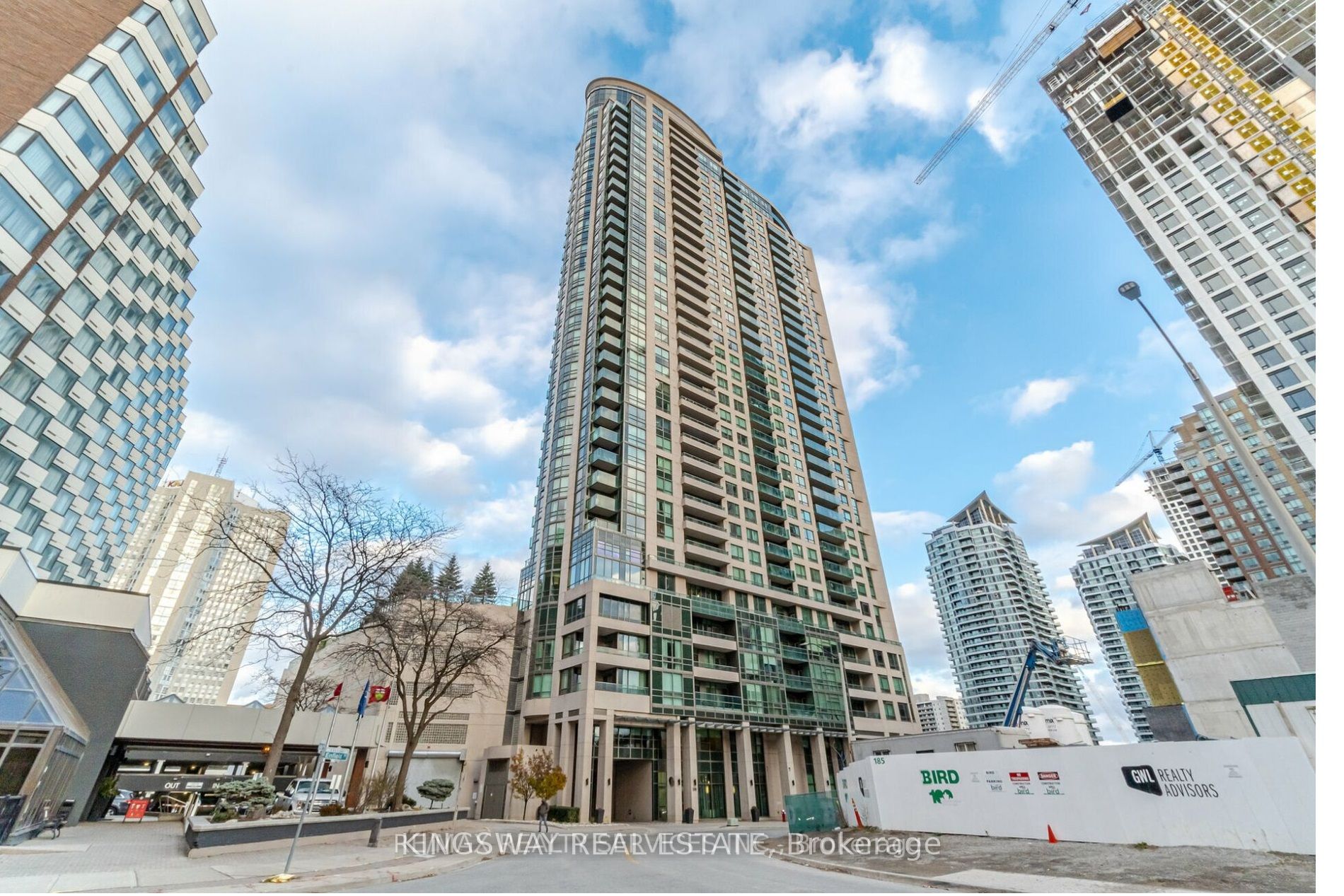 2 Bed Condo, 208 Enfield Pl, Mississauga
