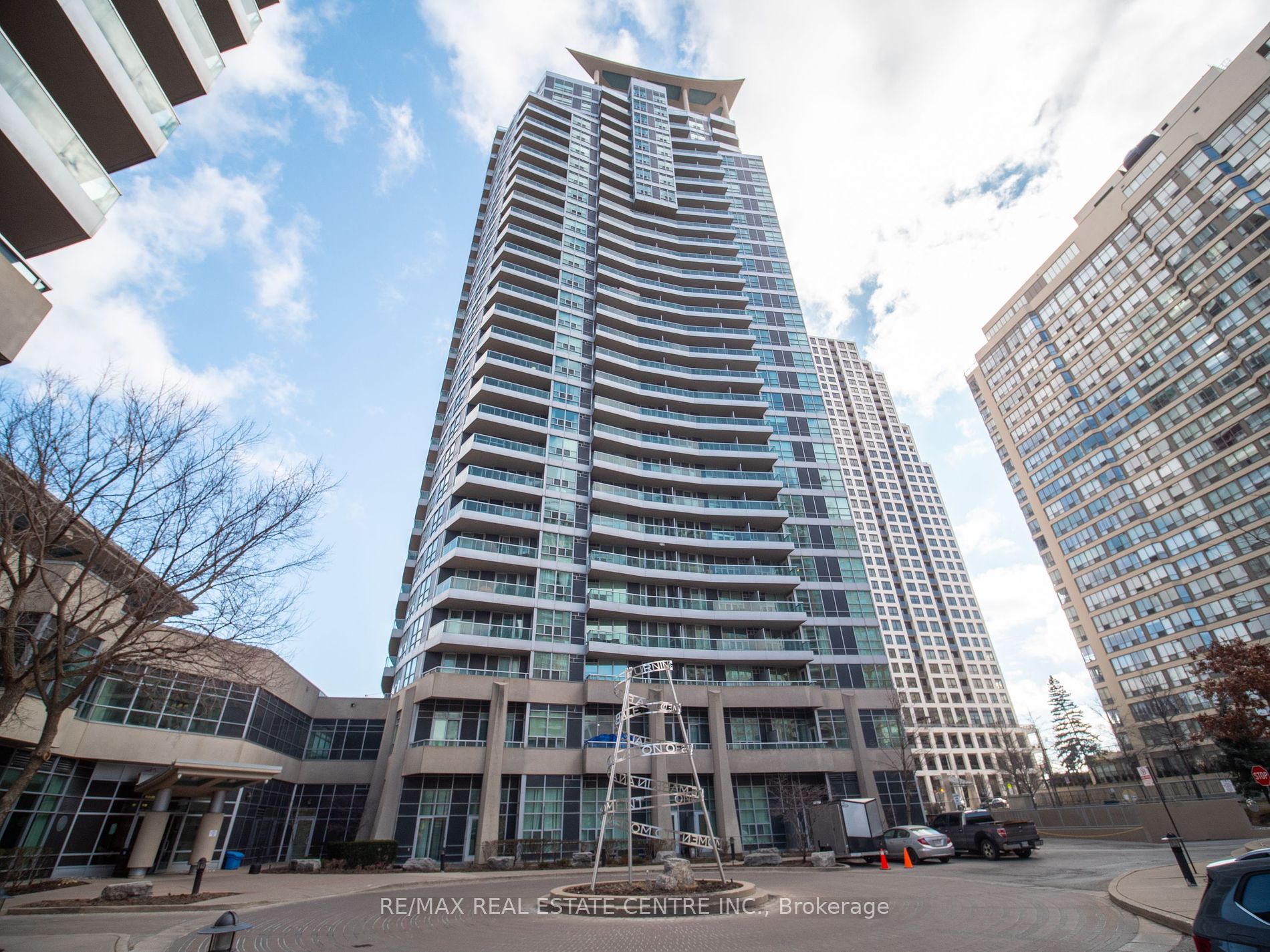 1 Bed Condo, 33 Elm Dr, Mississauga