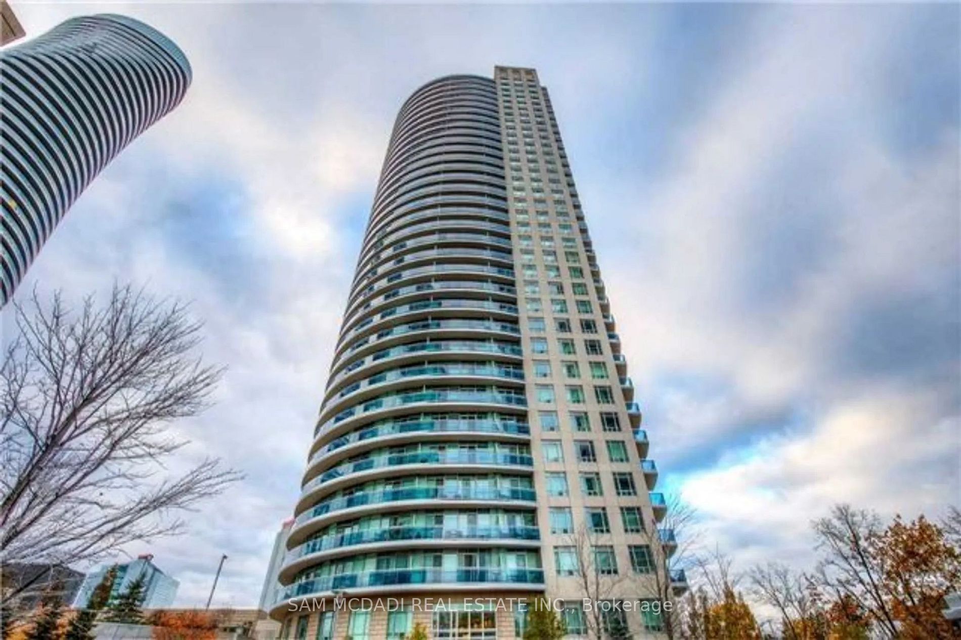2 Bed Condo, 80 Absolute Ave, Mississauga