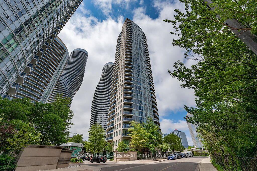 2 Bed Condo, 80 Absolute Ave, Mississauga